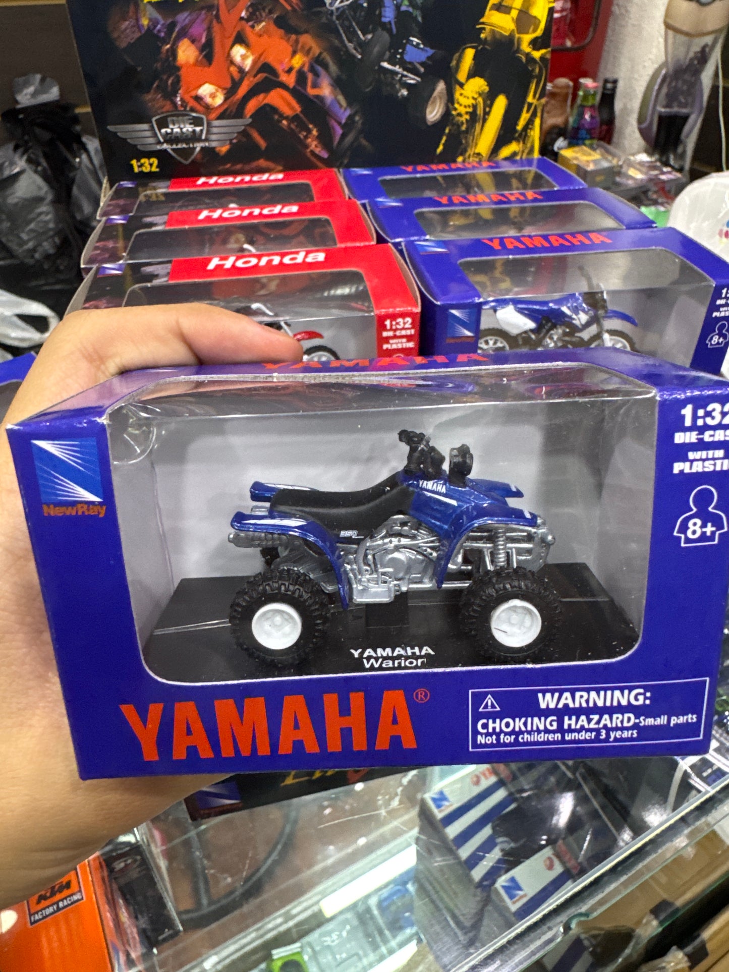 New Ray motocicletas y vehículos todoterreno 1:32 – Lil’Xtreme Display de 24 piezas