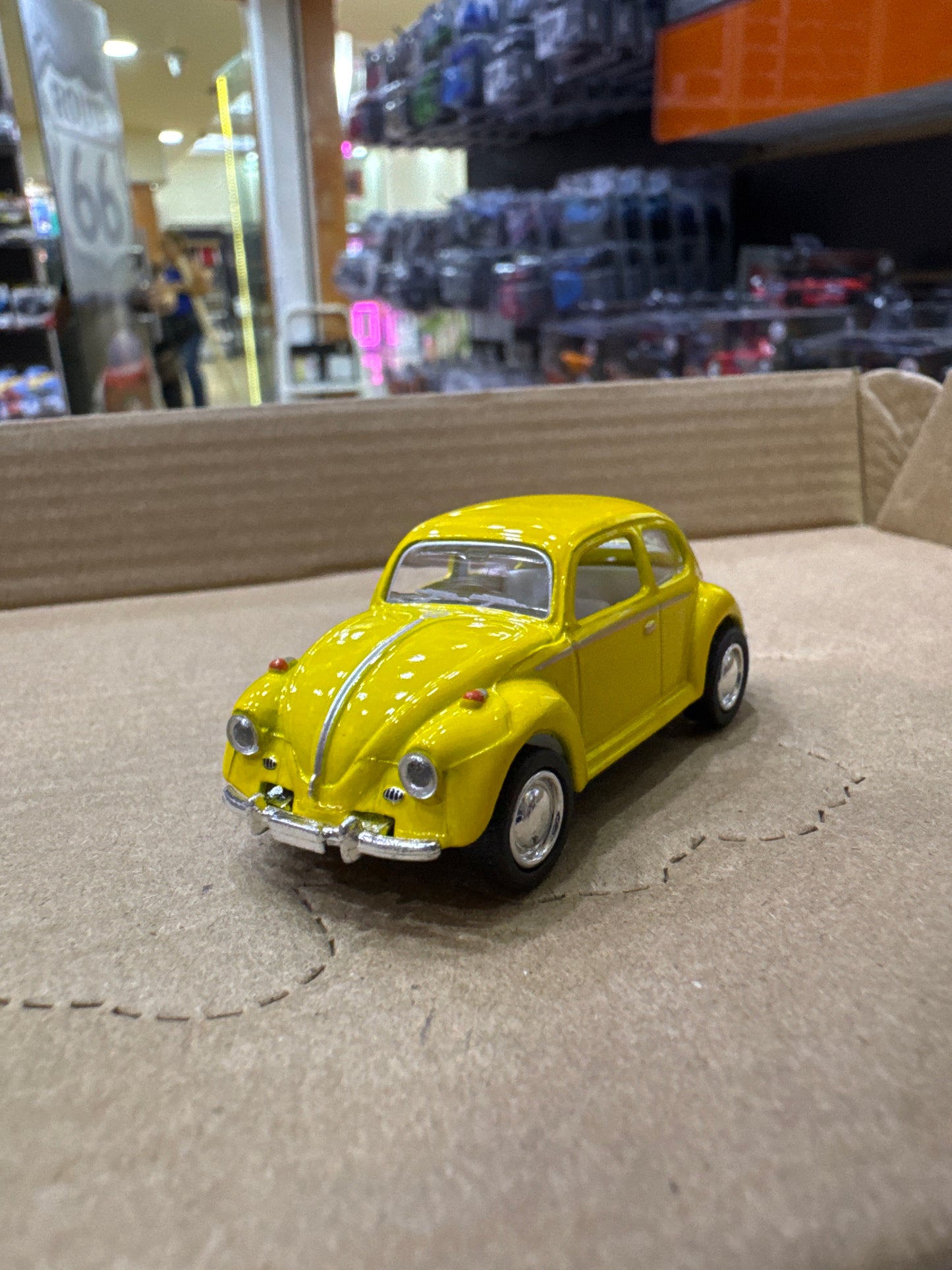 Kinsmart 1:64 1967 Volkswagen Vocho Clásico