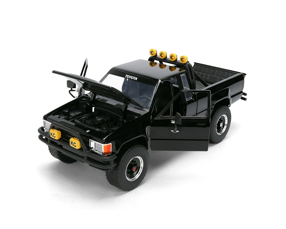 Jada 1:24 - 1985 Toyota SR5 Pickup y Marty Patineta – Volver al Futuro – Hollywood Rides